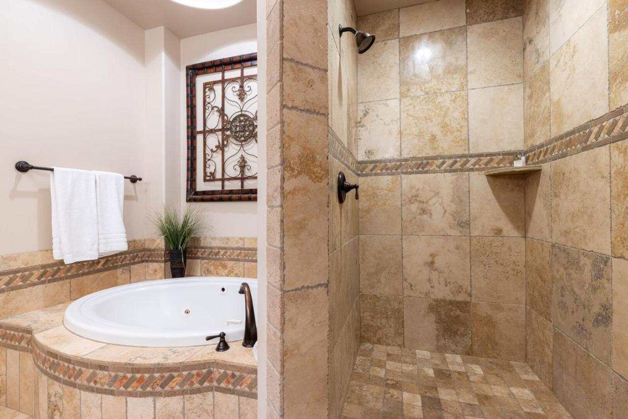 D5-Coral Springs Poolside-Ground Floor 3-Bedroom Hillside View Hurricane Szoba fotó